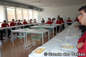 Vinhos e queijos em destaque na Escola de Hotelaria das Caldas