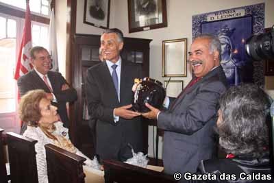 Cavaco Silva elogia “responsabilidade social” dos 150 anos do Montepio das Caldas