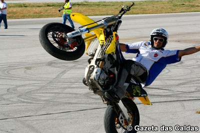 Motociclismo – “Arrepiado Team ruma até Suíça” Motociclismo