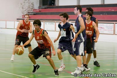 Gaeirense venceu Angra nos Açores e nas Gaeiras e continua na luta pelo acesso ao CNB1 Gaeirense