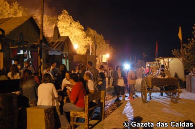 Artes, ofícios e ceias medievais chamam visitantes a Óbidos