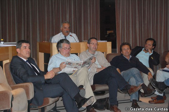 Polémica na Assembleia Municipal em torno da nova localização do parque de estacionamento subterrâneo