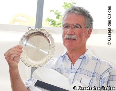 Professor dos Carreiros homenageado pela comunidade local