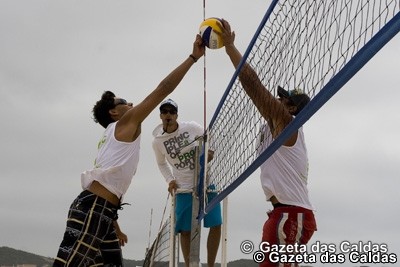 Torneio de Vólei de Praia do Sporting das Caldas animou as areias da Foz