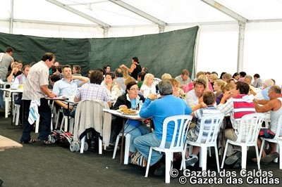 Petiscos da Lagoa atraem pessoas ao Bom Sucesso