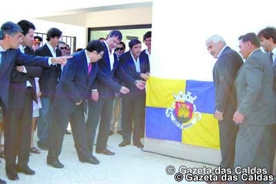 Inaugurados novos complexos escolares abertos à comunidade