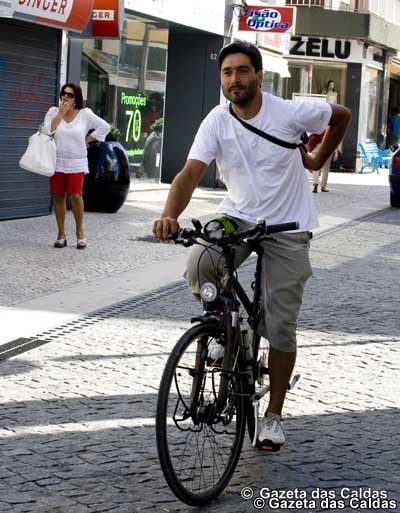 Engenheiro de estradas incentiva o uso da bicicleta em meio urbano