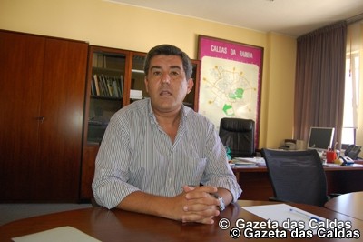 Câmara das Caldas da Rainha quer requalificar pequenas escolas da cidade Tinta Ferreira