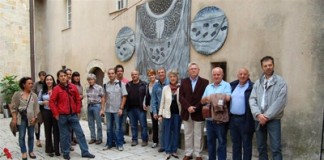 Ceramistas da região conhecem cerâmica do sul de França Comitiva portuguesa