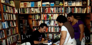 José Luís Peixoto assina livros e conversa com leitores na Bertrand Visita às Caldas