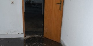 Caves inundadas de esgotos na Cidade Nova Caves inundadas