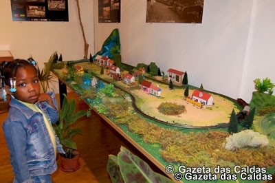 Caldenses “viajaram” até S. Tomé e Príncipe pela Rua Claudina Chamiço Réplica de uma roça