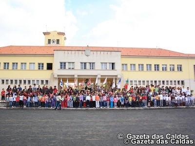 Jovens conheceram história da bandeira nacional na Escola de Sargentos do Exército