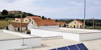 Projecto Óbidos Solar foi premiado mas pode estar em risco Painéis fotovoltáicos