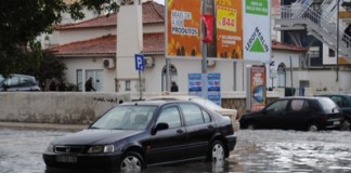 Chuva intensa à hora de almoço provocou inundações nas Caldas