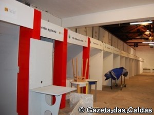 Está a ser preparado o espaço que vai acolher a exposição de 50 empresas da freguesia notícias das Caldas