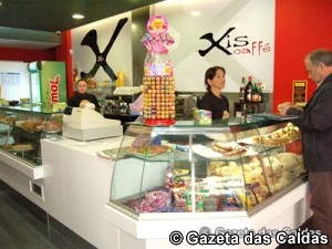 O Xis Caffé abriu no local onde esteve a Pituca e os seus responsáveis apostaram numa nova decoração notícias das Caldas