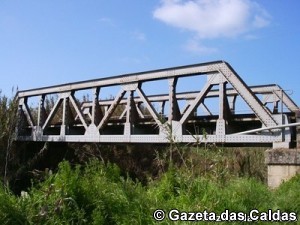Pontão sobre o rio Sizandro em Torres Vedras notícias das Caldas