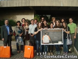O grupo das estudantes premiado diz que a escola de futuro deve ser tecnológica, sustentável e adaptada notícias das Caldas