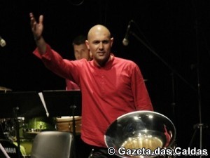 O tubista de Alcobaça aposta na criação de agrupamentos musicais de metais de grande qualidade no país notícias das Caldas