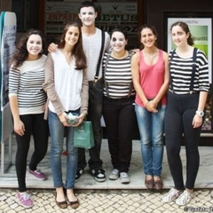 Centro Comercial da Rua das Montras animado por grupo de estudantes