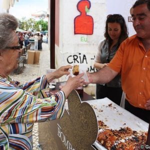 Bolo Real apresentado na Rua das Montras