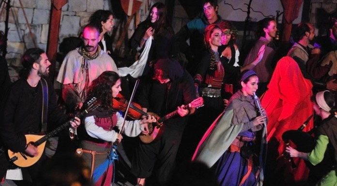 Um mercado medieval “made in Portugal” em Óbidos em 2012 notícias das Caldas