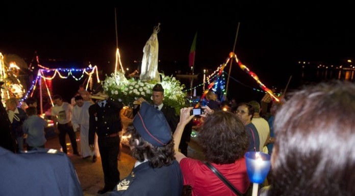 Cais da Foz cheio para assistir à Procissão na Lagoa notícias das Caldas