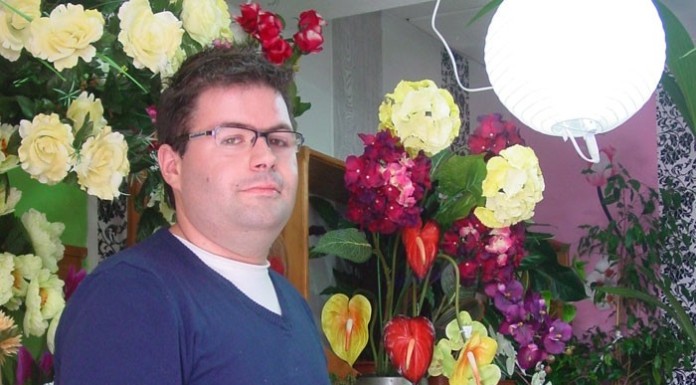 Florista Dona Flor há 25 anos na Cova da Onça