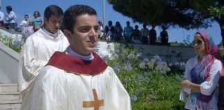 “A maior alegria de ser padre é acompanhar as pessoas, estar com elas, conhecê-las e sobretudo colocarmo-nos ao lado delas” – Ivo Santos notícias das Caldas