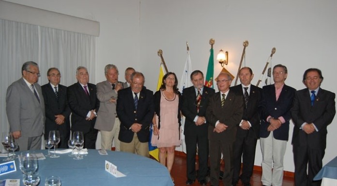 Rotary das Caldas adquire cadeira adaptada para jovem deficiente notícias das Caldas