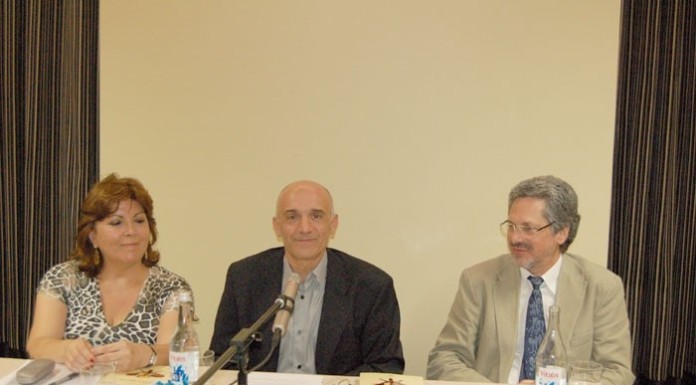 Lançamento do livro de Francisco da Silva enche sala do Hotel Sana notícias das Caldas