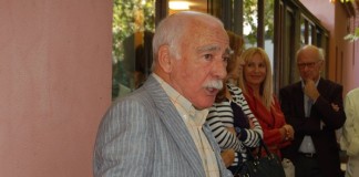 Helder Silva inspira-se na tradição para produzir azulejaria contemporânea notícias das Caldas