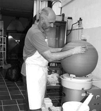 Ceramista Carlos Enxuto abre o seu atelier notícias das Caldas