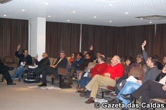 Assembleia aprova redução nos impostos municipais para 2012 notícias das Caldas