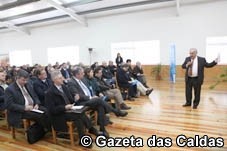 CP ignorou proposta de consultor suíço que previa para a linha do Oeste oito comboios directos entre Lisboa e Figueira da Foz e Coimbra notícias das Caldas