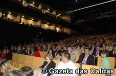 Espectadores do CCC passam frio devido a avaria no ar condicionado notícias das Caldas