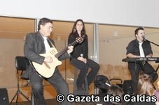 Duas centenas de pessoas enchem festa de passagem de ano no CCC