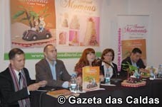 “Doces momentos” de Teresa Henriques revela os segredos do cake design