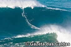 Garrett McNamara e onda da Nazaré nos “Óscares das Ondas Grandes”