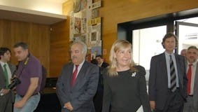 Ministra da Justiça quer mudanças no Código Penal para evitar perigo de fuga dos arguidos