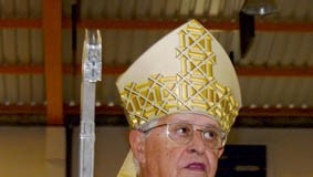 Cardeal Patriarca celebra missa na Benedita