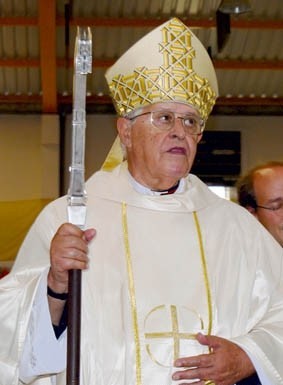 Cardeal Patriarca celebra missa na Benedita