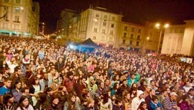 Um mar de gente assistiu à actuação de grupos caldenses no 14 de Maio