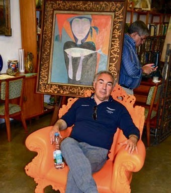 Caldense abre galeria de antiguidades em Lisboa