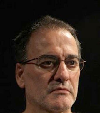 Fernando Mora Ramos encena no Porto