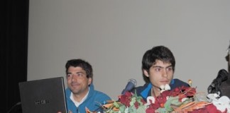 Os irmãos que percorrem Portugal a pé estiveram na Benedita e falaram com os estudantes