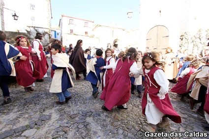 …e as de Óbidos comemoraram o entrudo nas suas escolas