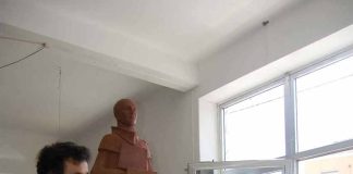 Bolota assinala 25 anos de carreira com exposição na Amadora