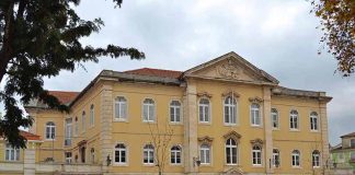 Assembleia Municipal vota demissão de Carlos Sá